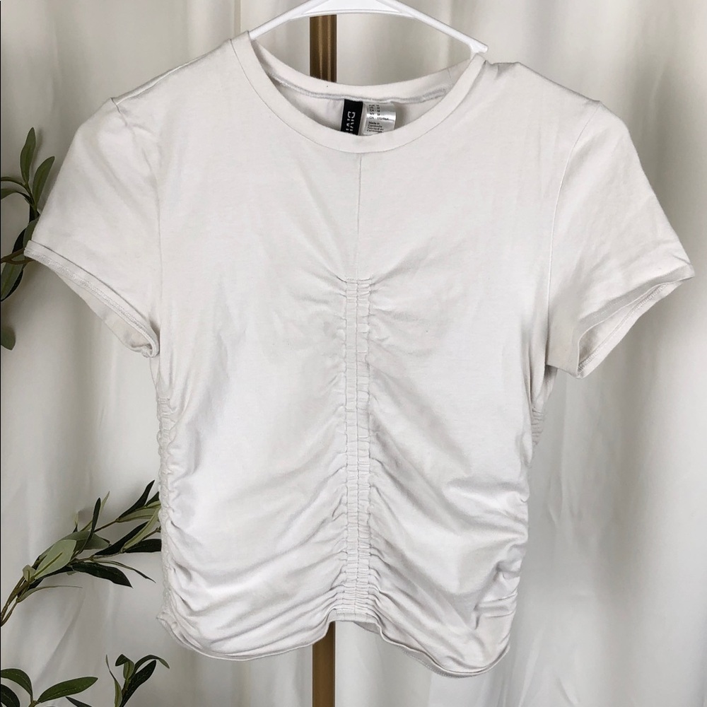 H&M Divided White Short-Sleeve Ruched Tee Sz M (T5)
